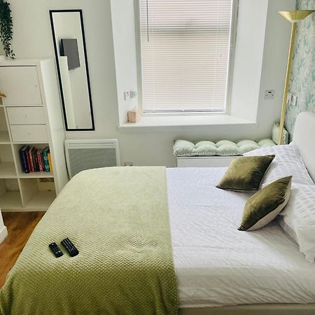 The Wee Studio Flat بيزلي المظهر الخارجي الصورة